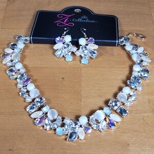 Paparazzi Silver and White Necklace Set